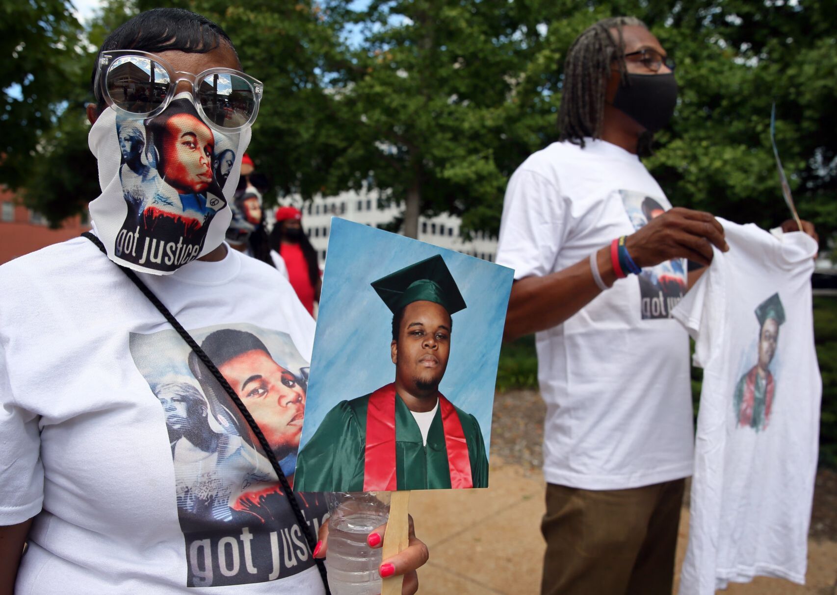 Protesters march for Michael Brown, call for charges against Darren Wilson